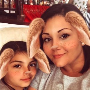 Meet your Posher, Mia carolina